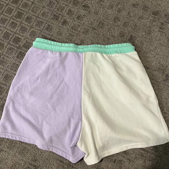 Comfy shorts! - Picture 2 of 2